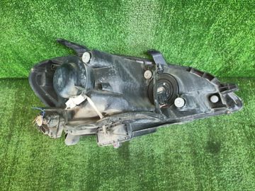 ФАРА НА TOYOTA IPSUM ACM21W