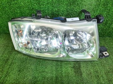 ФАРА НА NISSAN CEDRIC MY34