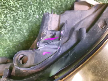 ФАРА НА LEXUS IS250 GSE20