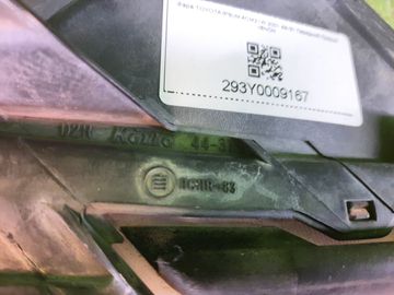 ФАРА НА TOYOTA IPSUM ACM21W