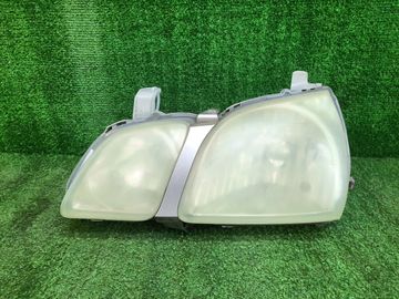 ФАРА НА TOYOTA GAIA SXM10G