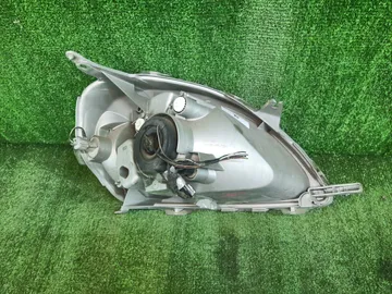ФАРА НА TOYOTA VITZ NCP10