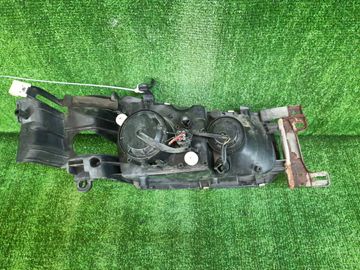 ФАРА НА NISSAN LIBERTY PM12