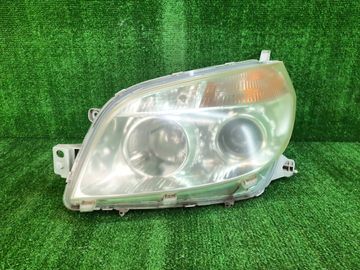 ФАРА НА TOYOTA RUSH J200E