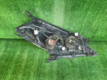 ФАРА НА NISSAN WINGROAD Y11