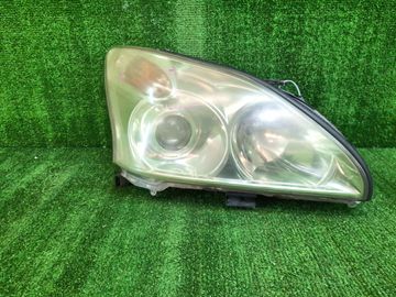 ФАРА НА TOYOTA HARRIER ACU30W