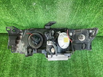 ФАРА НА MITSUBISHI CHARIOT GRANDIS N84W