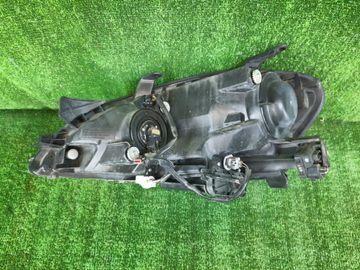 ФАРА НА TOYOTA IPSUM ACM21W