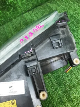 ФАРА НА VOLKSWAGEN TOURAN 1T1