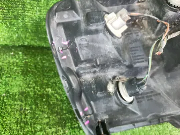 ФАРА НА MITSUBISHI PAJERO V65W