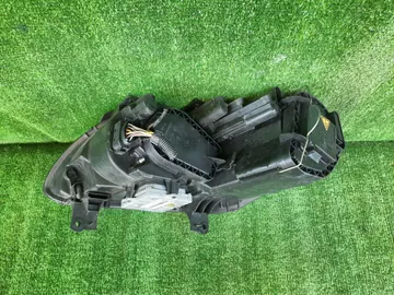 ФАРА НА VOLKSWAGEN TOURAN 1T1