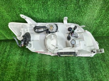 ФАРА НА TOYOTA COROLLA  AXIO NZE141