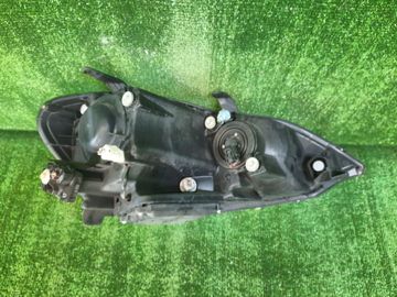 ФАРА НА TOYOTA IPSUM ACM21W