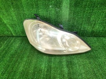 ФАРА НА TOYOTA IPSUM ACM21W