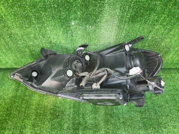 ФАРА НА TOYOTA IPSUM ACM21W