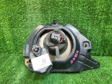 ФАРА НА TOYOTA NOAH KR42V