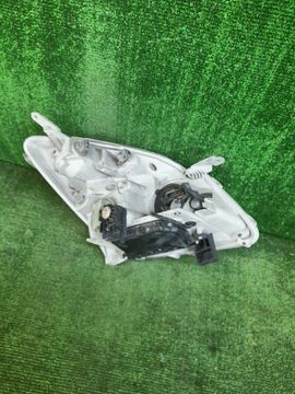 ФАРА НА TOYOTA COROLLA SPACIO NZE121N