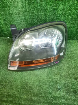 ФАРА НА NISSAN TINO V10