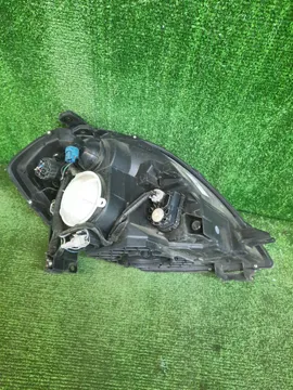 ФАРА НА NISSAN TEANA J31