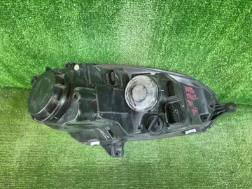ФАРА НА VOLKSWAGEN GOLF 1K1