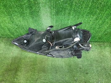 ФАРА НА TOYOTA IPSUM ACM21W