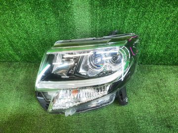 ФАРА НА DAIHATSU TANTO LA600S