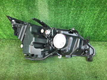 ФАРА НА NISSAN SERENA C27