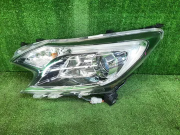 ФАРА НА NISSAN NOTE E12