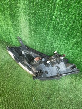 ФАРА НА NISSAN WINGROAD Y11