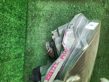 ФАРА НА TOYOTA COROLLA SPACIO NZE121N