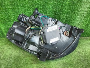 ФАРА НА NISSAN SKYLINE V35