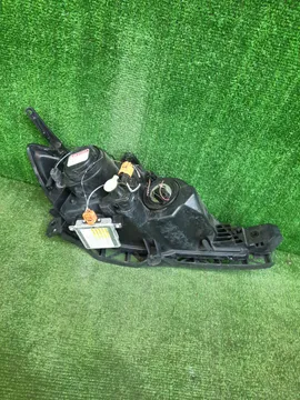 ФАРА НА MAZDA AXELA BK5P