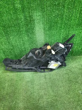 ФАРА НА MAZDA AXELA BK5P