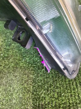 ФАРА НА TOYOTA SAI AZK10