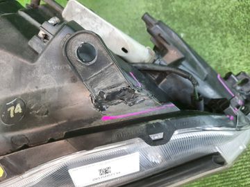 ФАРА НА TOYOTA SAI AZK10