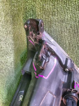 ФАРА НА TOYOTA SAI AZK10