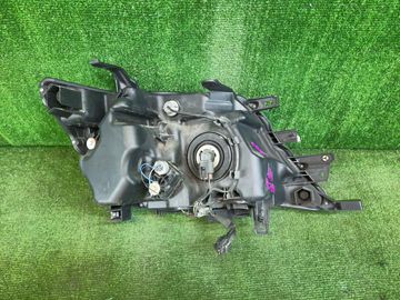 ФАРА НА NISSAN SERENA C26