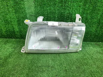 ФАРА НА TOYOTA CROWN GS151