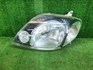 ФАРА НА TOYOTA COROLLA NZE121