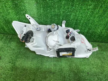 ФАРА НА TOYOTA AXIO NZE141