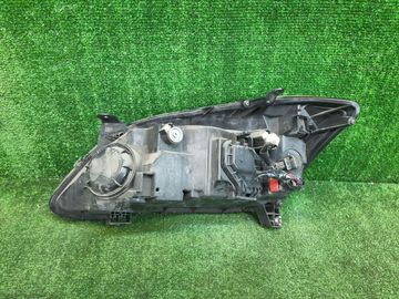 ФАРА НА TOYOTA RUNX NZE121