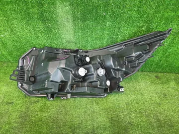 ФАРА НА HONDA STEPWGN RP5
