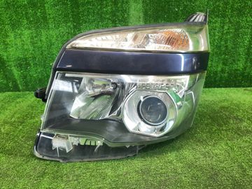 ФАРА НА TOYOTA VOXY ZRR70