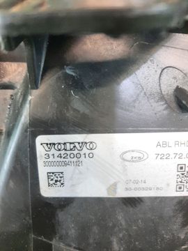 ФАРА НА VOLVO V40 MV48