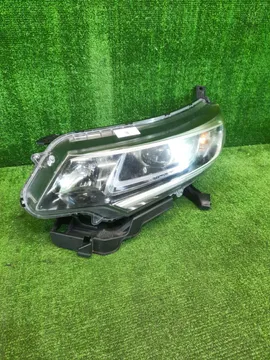 ФАРА НА HONDA FREED GB8