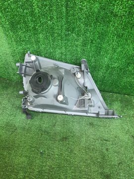 ФАРА НА TOYOTA GRAND HIACE RCH11W