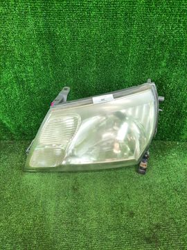 ФАРА НА TOYOTA GRAND HIACE RCH11W