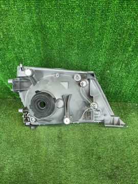 ФАРА НА TOYOTA GRAND HIACE RCH11W