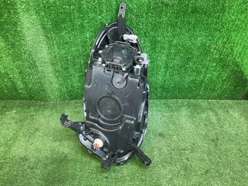 ФАРА НА NISSAN MARCH K12