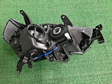 ФАРА НА TOYOTA 4RUNNER GRN285